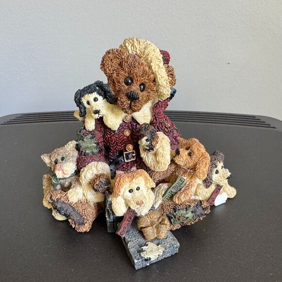 Boyds Bears & Friends Figurine #2283 - Kringle and Company - Picture 1 of 8